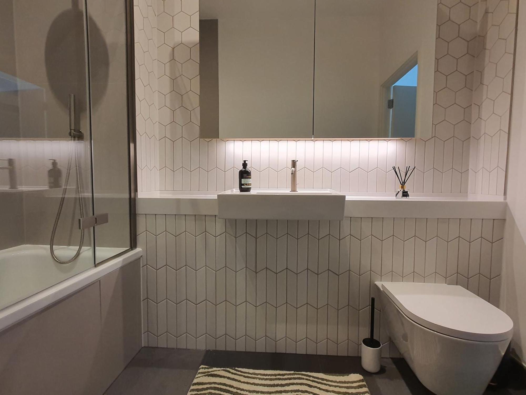 Cozy Room With Private Bathroom In Luxurious Flat لندن المظهر الخارجي الصورة